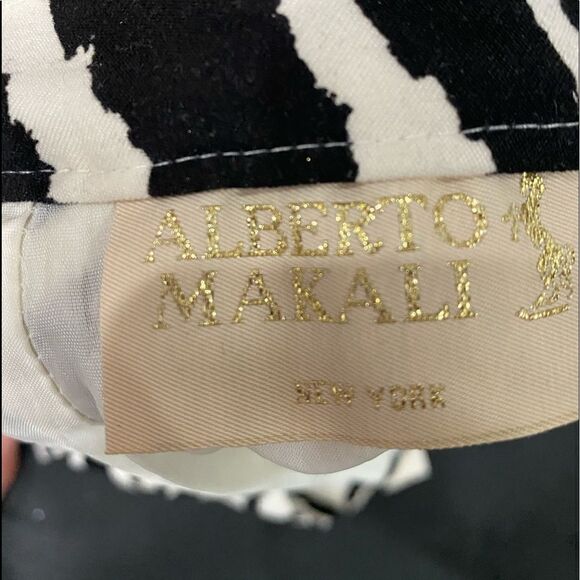 ⭐️ VINTAGE Zebra Print Mini Skirt 🔥 ! - Picture 7 of 7